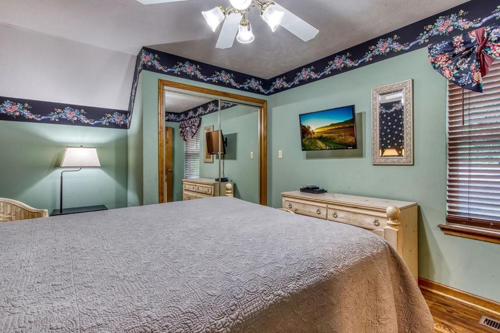 Serenity Heights, Amazing Views, Hot Tub Pool Access, 1089 Free Tickets Each Paid Day, Dollywood Gatlinburg Exterior foto